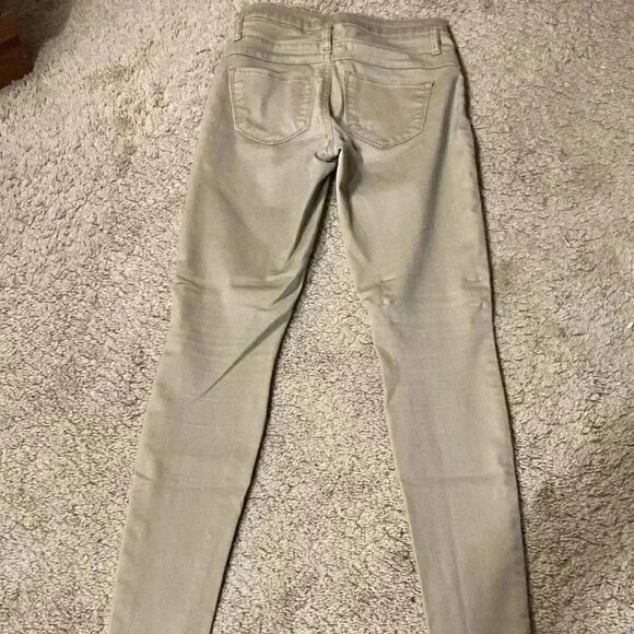 No boundaries size 8 tan pants - Picture 4 of 8